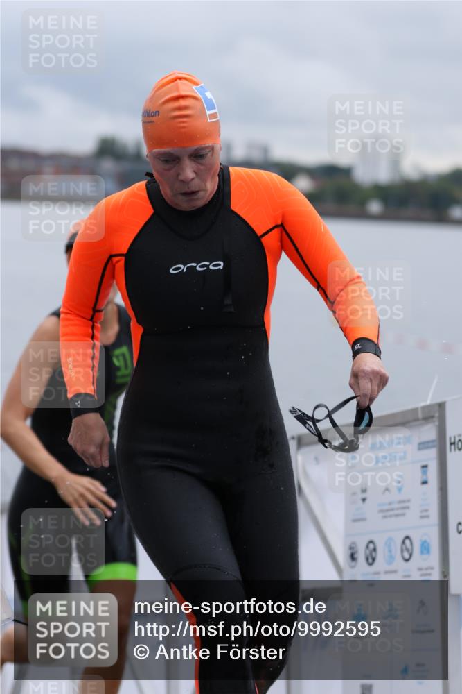 16.08.2026 - KN Förde Triathlon 2026 Antke Förster http://msf.ph/oto/9992595 16.08.2026 09:17:58 Schwimmen 156, 171, 172, 174, 190, 197, 126, 163, 176, 189, 191 meine-sportfotos.de