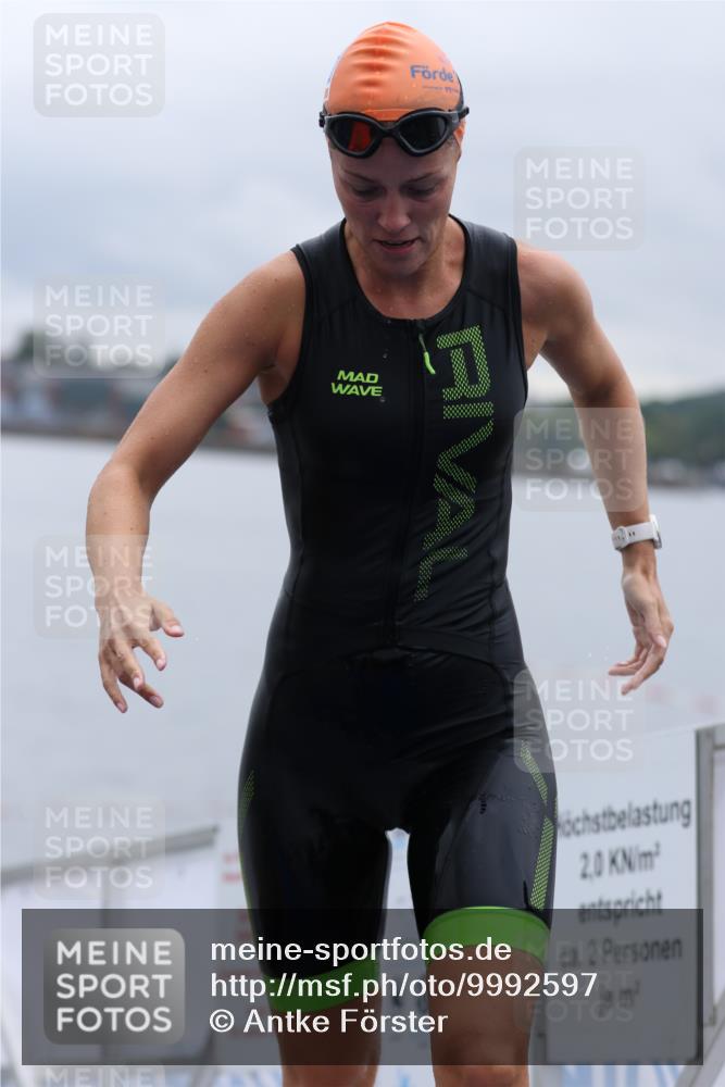 16.08.2026 - KN Förde Triathlon 2026 Antke Förster http://msf.ph/oto/9992597 16.08.2026 09:18:00 Schwimmen 126, 156, 171, 172, 174, 190, 197, 163, 176, 189, 191, 192, 203 meine-sportfotos.de