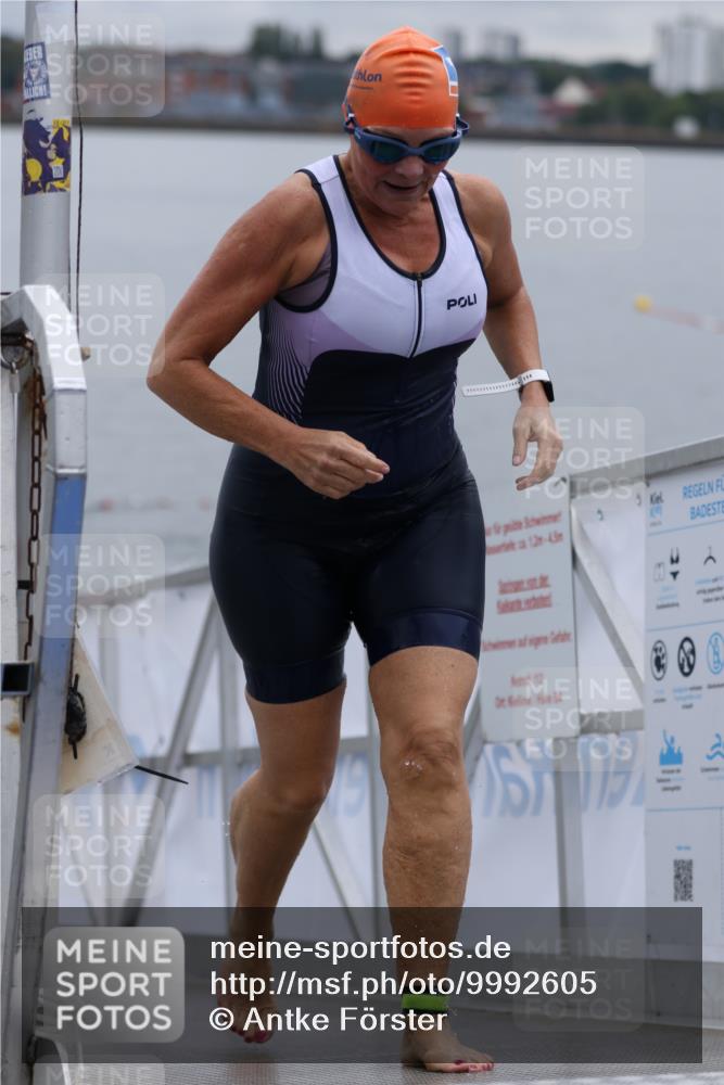 16.08.2026 - KN Förde Triathlon 2026 Antke Förster http://msf.ph/oto/9992605 16.08.2026 09:18:10 Schwimmen 126, 156, 163, 171, 176, 190, 191, 197, 163, 178, 189, 192, 203 meine-sportfotos.de