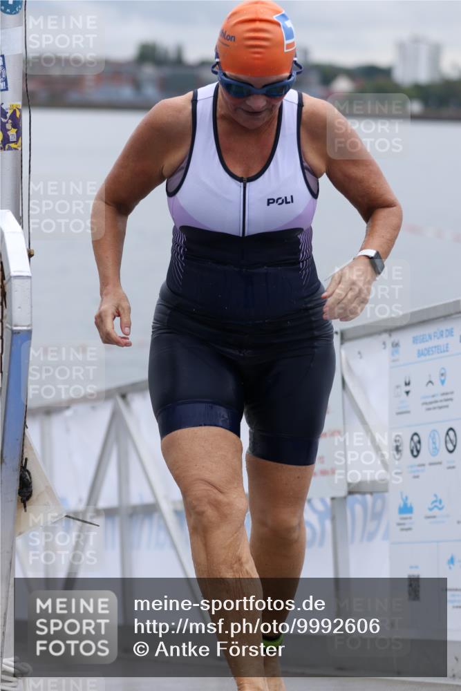 16.08.2026 - KN Förde Triathlon 2026 Antke Förster http://msf.ph/oto/9992606 16.08.2026 09:18:10 Schwimmen 126, 156, 163, 171, 176, 190, 191, 197, 163, 178, 189, 192, 203 meine-sportfotos.de