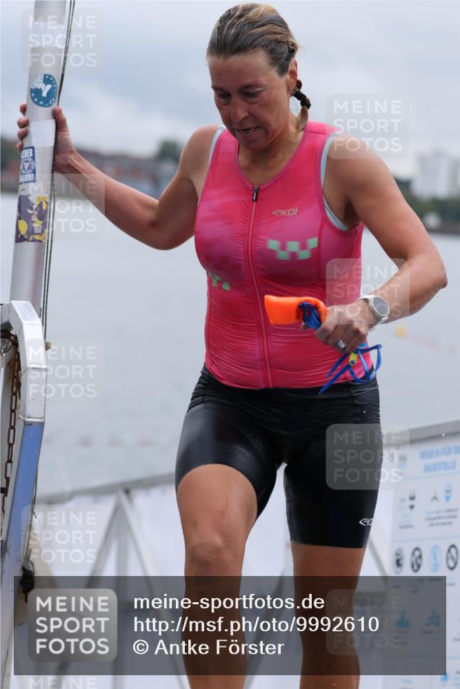16.08.2026 - KN Förde Triathlon 2026 Antke Förster http://msf.ph/oto/9992610 16.08.2026 09:18:14 Schwimmen 126, 156, 163, 171, 176, 189, 190, 191, 178, 189, 192, 203 meine-sportfotos.de