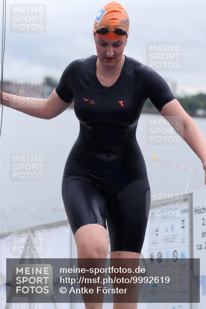 16.08.2026 - KN Förde Triathlon 2026 Antke Förster http://msf.ph/oto/9992619 16.08.2026 09:18:27 Schwimmen 163, 176, 189, 192, 203, 164, 178, 200, 206 meine-sportfotos.de