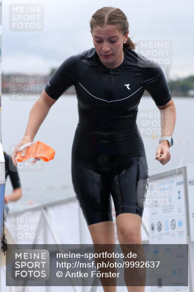 16.08.2026 - KN Förde Triathlon 2026 Antke Förster http://msf.ph/oto/9992637 16.08.2026 09:18:52 Schwimmen 164, 178, 200, 206, 164, 184, 194, 195, 198, 205, 212, 225 meine-sportfotos.de
