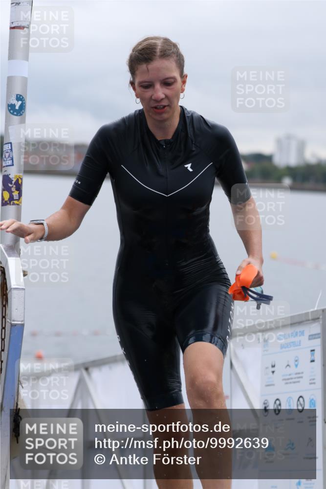 16.08.2026 - KN Förde Triathlon 2026 Antke Förster http://msf.ph/oto/9992639 16.08.2026 09:18:53 Schwimmen 164, 178, 200, 206, 184, 194, 195, 198, 205, 212, 225 meine-sportfotos.de