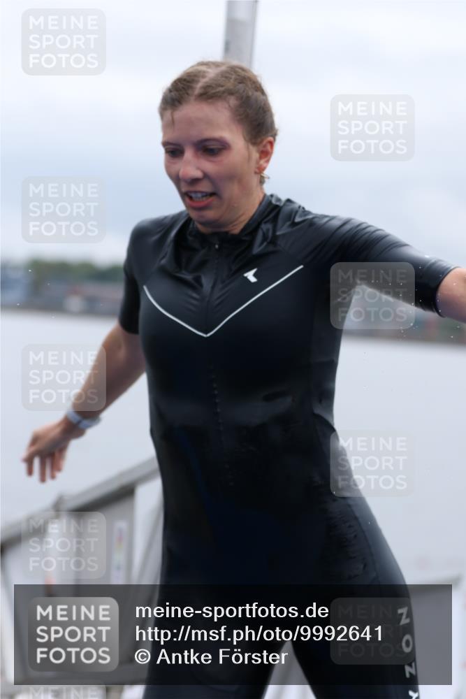 16.08.2026 - KN Förde Triathlon 2026 Antke Förster http://msf.ph/oto/9992641 16.08.2026 09:18:54 Schwimmen 164, 200, 206, 184, 194, 195, 198, 205, 212, 225 meine-sportfotos.de