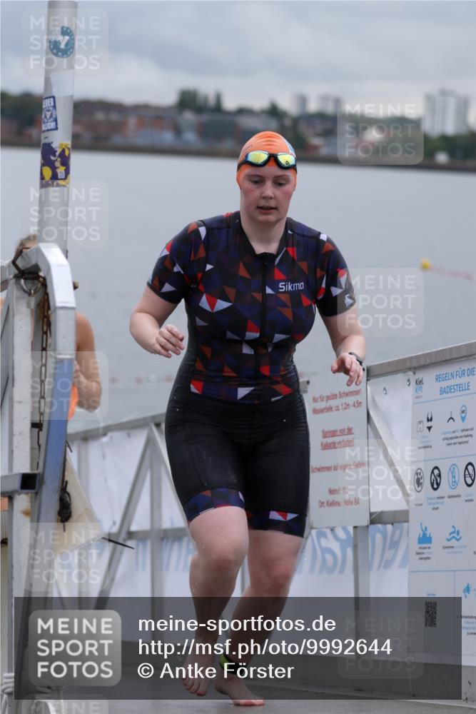 16.08.2026 - KN Förde Triathlon 2026 Antke Förster http://msf.ph/oto/9992644 16.08.2026 09:18:57 Schwimmen 164, 198, 200, 206, 184, 194, 195, 205, 211, 212, 225 meine-sportfotos.de