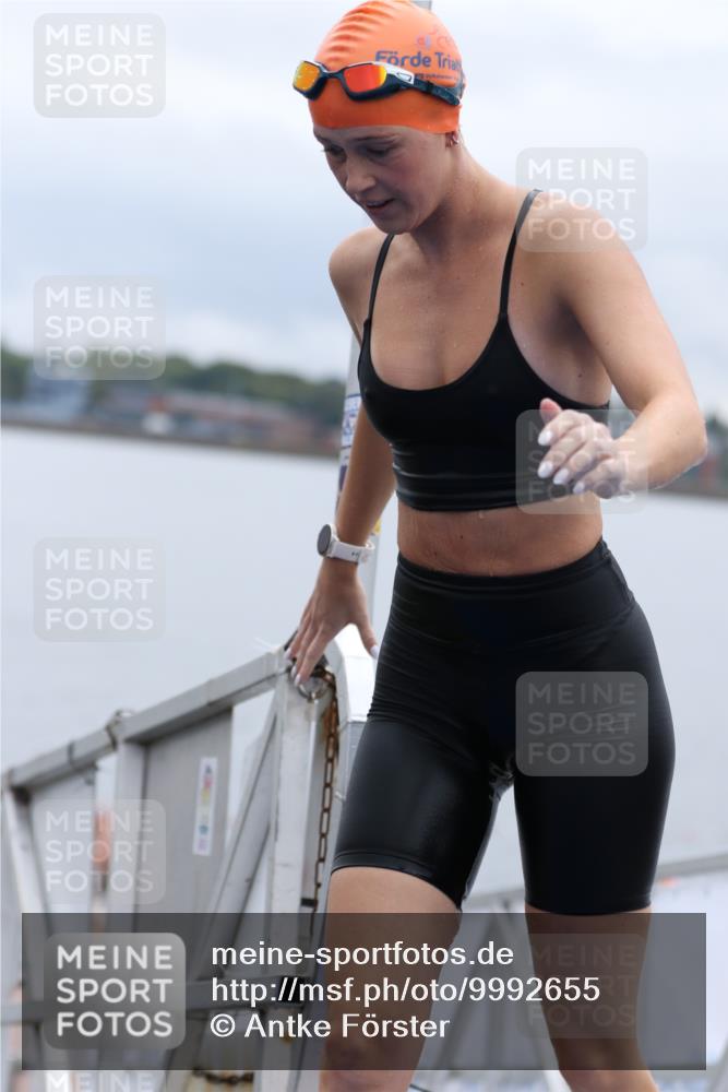 16.08.2026 - KN Förde Triathlon 2026 Antke Förster http://msf.ph/oto/9992655 16.08.2026 09:19:02 Schwimmen 164, 194, 198, 200, 205, 206, 212, 184, 195, 204, 211, 225 meine-sportfotos.de