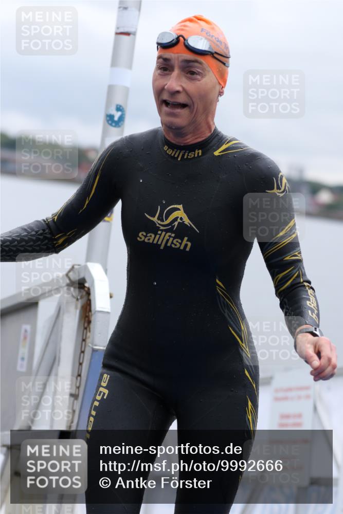 16.08.2026 - KN Förde Triathlon 2026 Antke Förster http://msf.ph/oto/9992666 16.08.2026 09:19:10 Schwimmen 164, 194, 195, 198, 205, 212, 225, 181, 184, 204, 211 meine-sportfotos.de