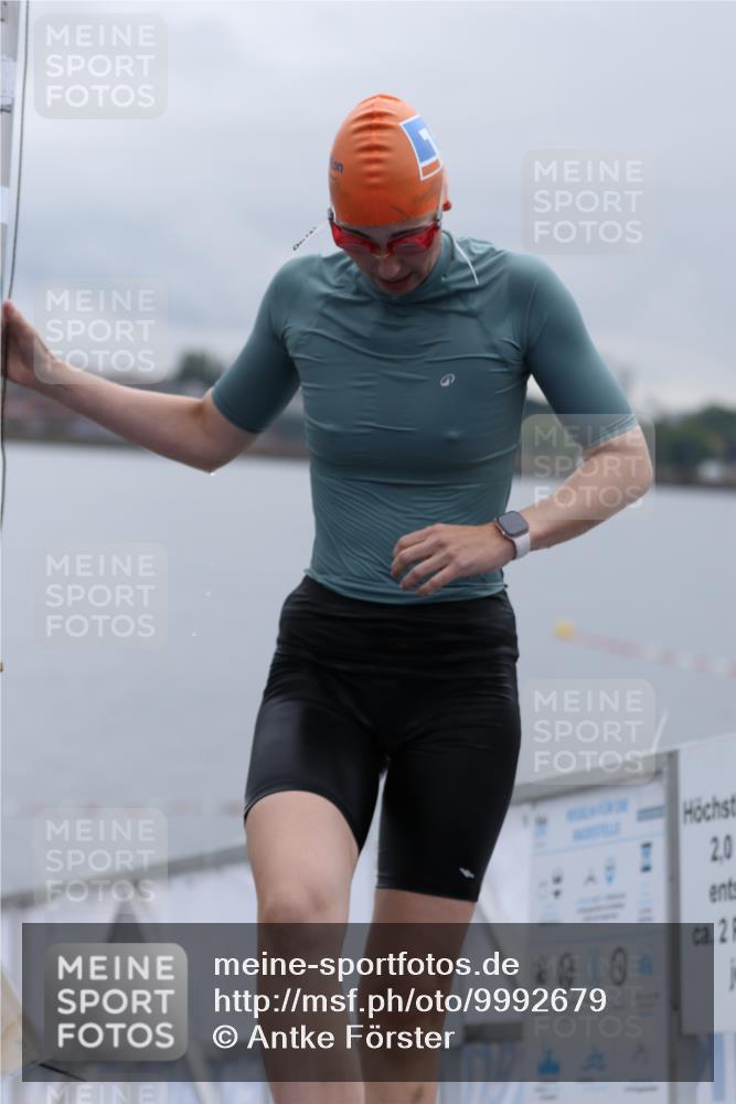 16.08.2026 - KN Förde Triathlon 2026 Antke Förster http://msf.ph/oto/9992679 16.08.2026 09:19:26 Schwimmen 184, 194, 195, 204, 211, 225, 181, 201 meine-sportfotos.de
