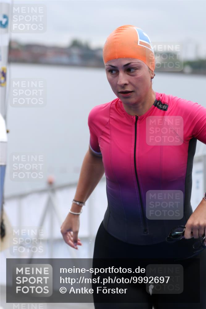 16.08.2026 - KN Förde Triathlon 2026 Antke Förster http://msf.ph/oto/9992697 16.08.2026 09:20:24 Schwimmen 199, 114, 179 meine-sportfotos.de