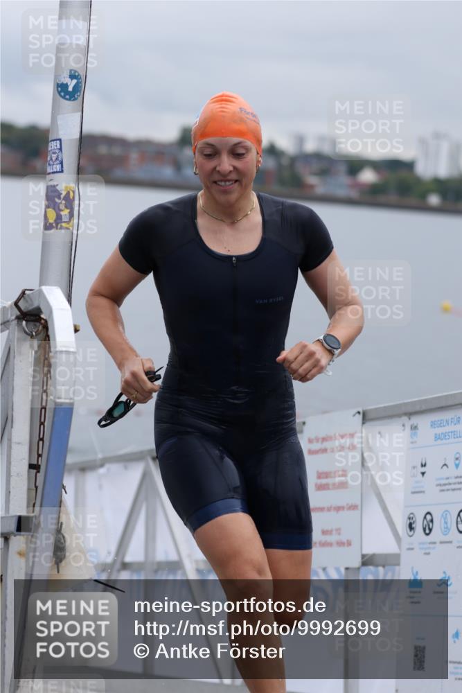 16.08.2026 - KN Förde Triathlon 2026 Antke Förster http://msf.ph/oto/9992699 16.08.2026 09:20:27 Schwimmen 199, 114, 179 meine-sportfotos.de