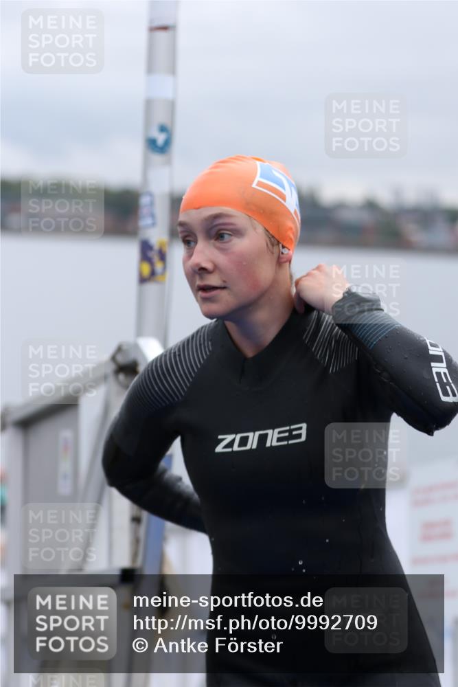 16.08.2026 - KN Förde Triathlon 2026 Antke Förster http://msf.ph/oto/9992709 16.08.2026 09:20:47 Schwimmen 114, 179, 199, 137, 167, 179, 214, 230, 239 meine-sportfotos.de
