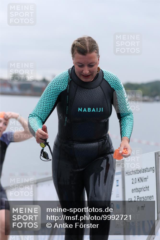 16.08.2026 - KN Förde Triathlon 2026 Antke Förster http://msf.ph/oto/9992721 16.08.2026 09:21:03 Schwimmen 137, 179, 239, 167, 214, 230, 248 meine-sportfotos.de
