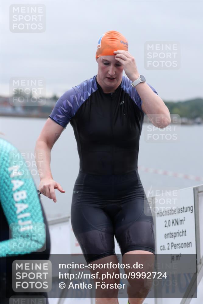 16.08.2026 - KN Förde Triathlon 2026 Antke Förster http://msf.ph/oto/9992724 16.08.2026 09:21:04 Schwimmen 137, 179, 239, 167, 214, 230, 248 meine-sportfotos.de