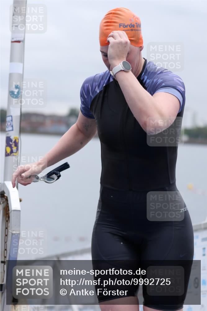16.08.2026 - KN Förde Triathlon 2026 Antke Förster http://msf.ph/oto/9992725 16.08.2026 09:21:05 Schwimmen 137, 179, 230, 239, 167, 214, 230, 248 meine-sportfotos.de