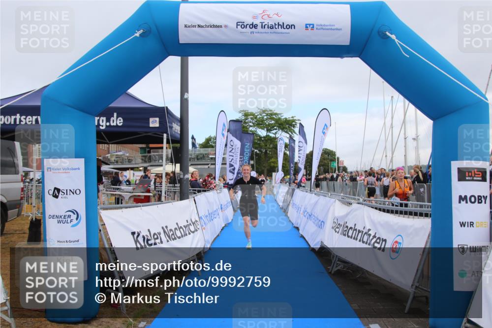 16.08.2026 - KN Förde Triathlon 2026 Markus Tischler http://msf.ph/oto/9992759 16.08.2026 10:34:08 Ziel 245, 245 meine-sportfotos.de