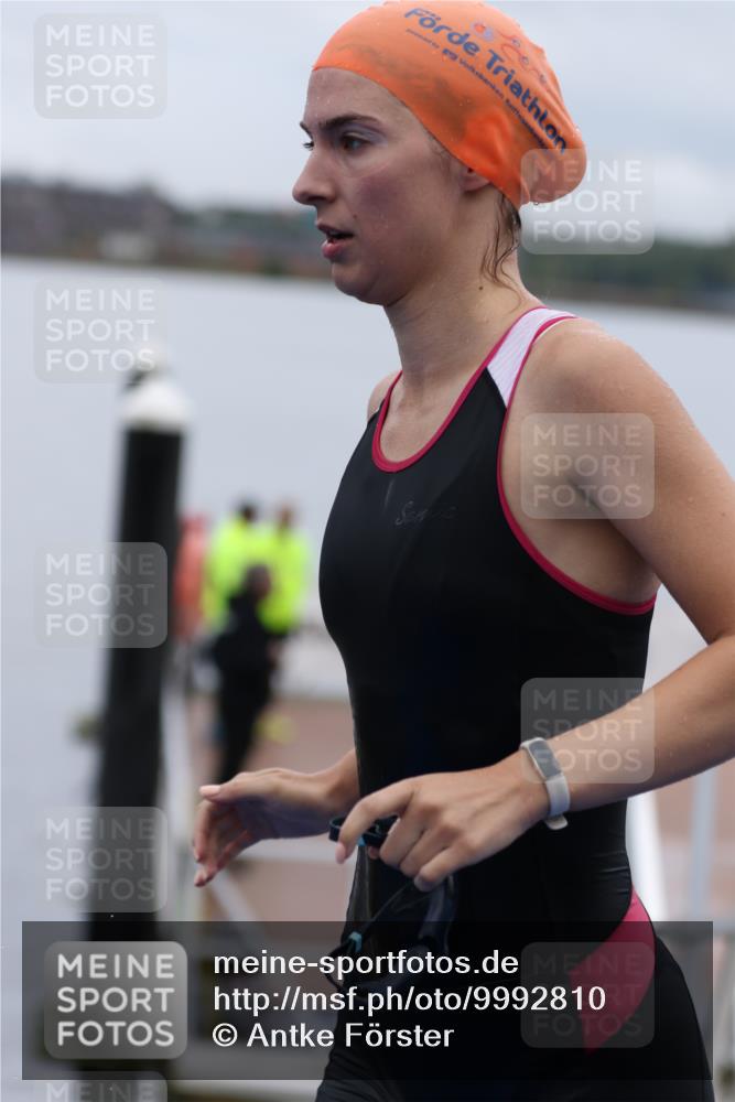 16.08.2026 - KN Förde Triathlon 2026 Antke Förster http://msf.ph/oto/9992810 16.08.2026 09:22:34 Schwimmen 216, 219, 232, 241, 182 meine-sportfotos.de