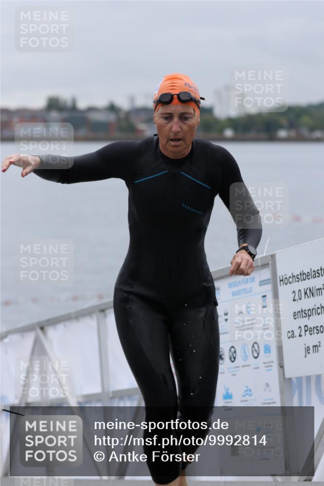 16.08.2026 - KN Förde Triathlon 2026 Antke Förster http://msf.ph/oto/9992814 16.08.2026 09:22:43 Schwimmen 182, 216, 219, 241, 258 meine-sportfotos.de