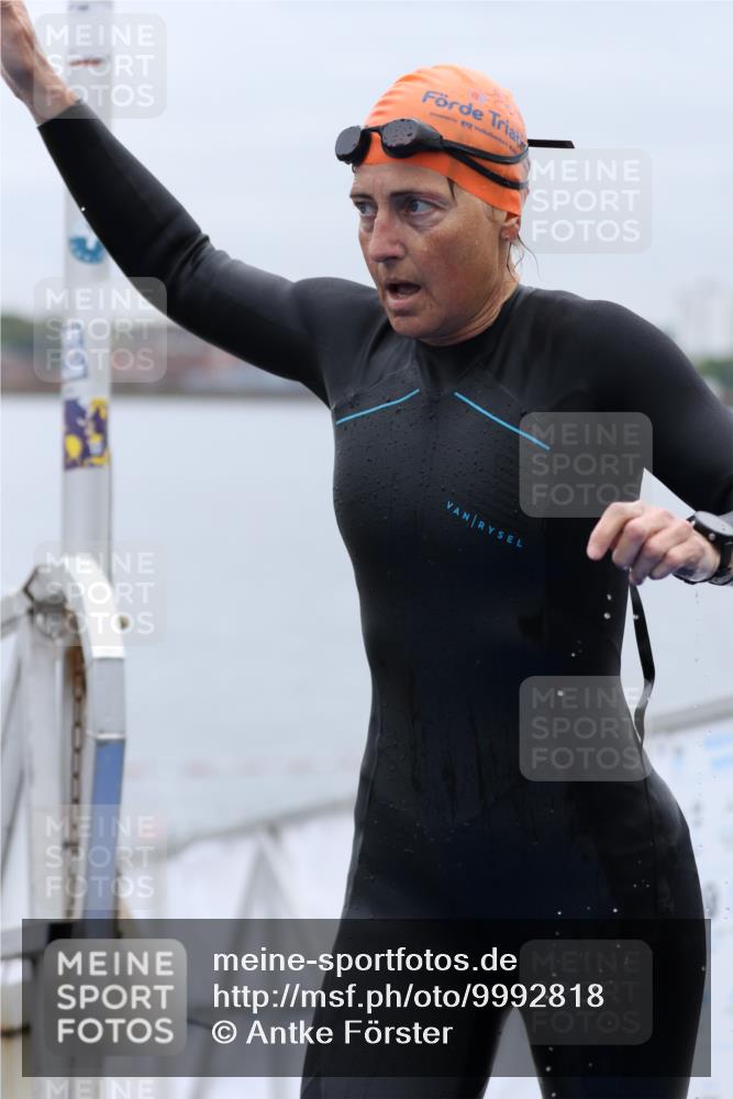 16.08.2026 - KN Förde Triathlon 2026 Antke Förster http://msf.ph/oto/9992818 16.08.2026 09:22:44 Schwimmen 182, 216, 219, 241, 223, 258 meine-sportfotos.de