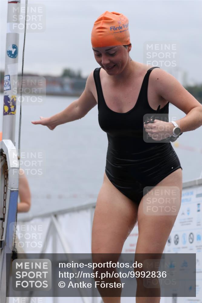 16.08.2026 - KN Förde Triathlon 2026 Antke Förster http://msf.ph/oto/9992836 16.08.2026 09:23:11 Schwimmen 223, 236, 258, 226, 240, 252 meine-sportfotos.de