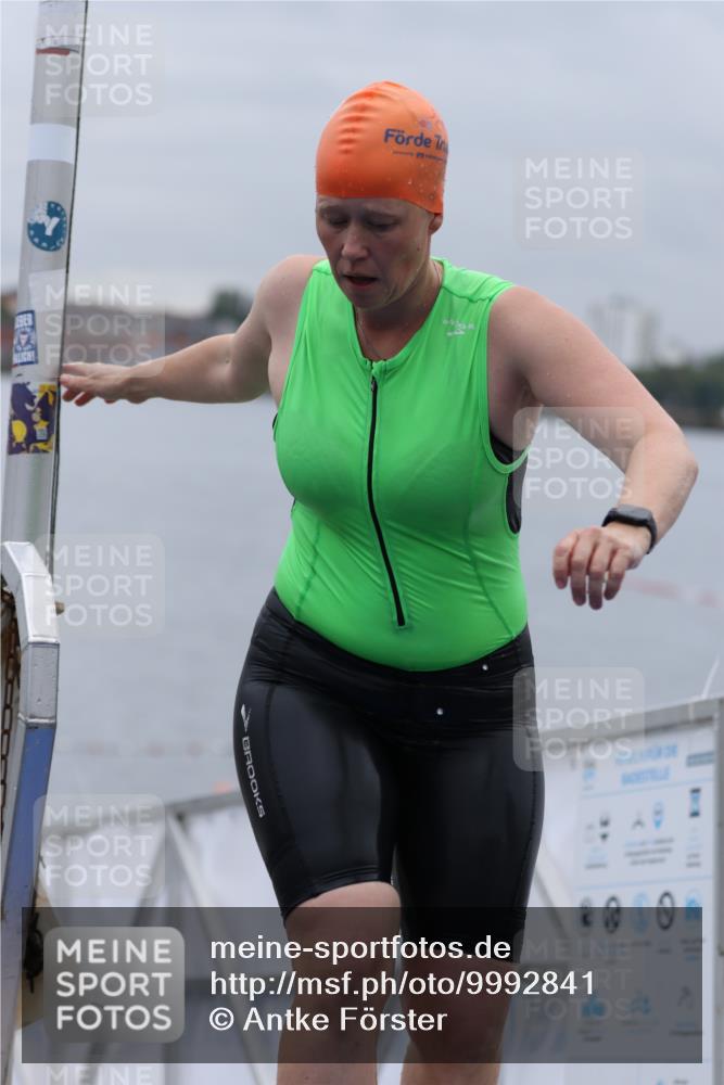 16.08.2026 - KN Förde Triathlon 2026 Antke Förster http://msf.ph/oto/9992841 16.08.2026 09:23:14 Schwimmen 223, 236, 240, 258, 222, 226, 240, 252 meine-sportfotos.de