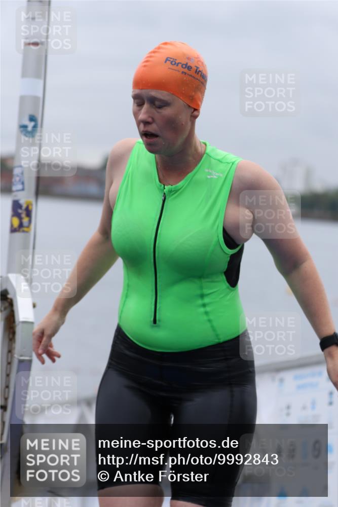 16.08.2026 - KN Förde Triathlon 2026 Antke Förster http://msf.ph/oto/9992843 16.08.2026 09:23:14 Schwimmen 223, 236, 240, 258, 222, 226, 240, 252 meine-sportfotos.de