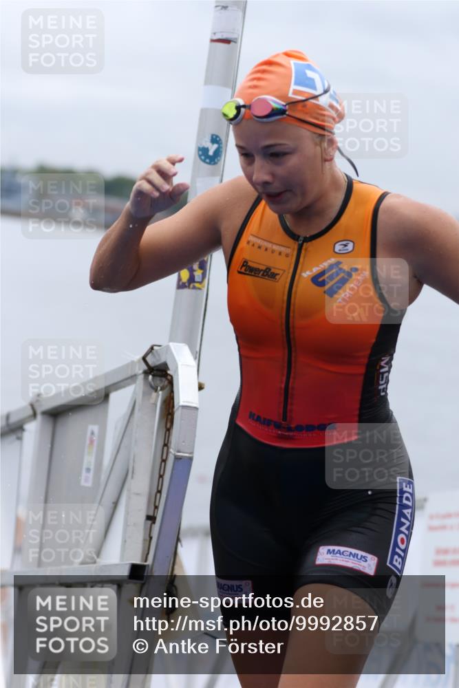 16.08.2026 - KN Förde Triathlon 2026 Antke Förster http://msf.ph/oto/9992857 16.08.2026 09:23:38 Schwimmen 222, 226, 240, 252, 134, 246 meine-sportfotos.de
