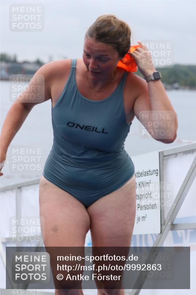 16.08.2026 - KN Förde Triathlon 2026 Antke Förster http://msf.ph/oto/9992863 16.08.2026 09:23:43 Schwimmen 222, 226, 252, 134, 246, 251 meine-sportfotos.de