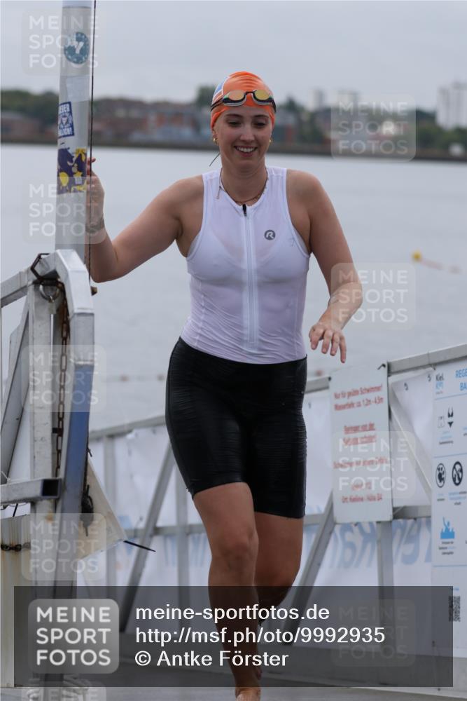 16.08.2026 - KN Förde Triathlon 2026 Antke Förster http://msf.ph/oto/9992935 16.08.2026 09:25:28 Schwimmen 224, 243, 254, 262, 262 meine-sportfotos.de