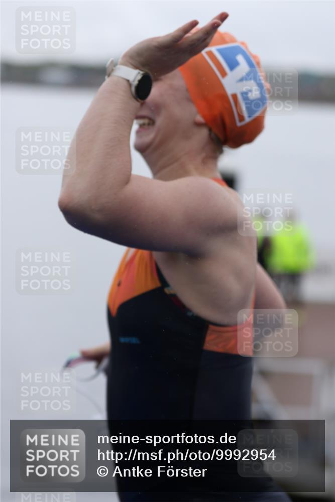 16.08.2026 - KN Förde Triathlon 2026 Antke Förster http://msf.ph/oto/9992954 16.08.2026 09:26:04 Schwimmen 261, 265, 268 meine-sportfotos.de