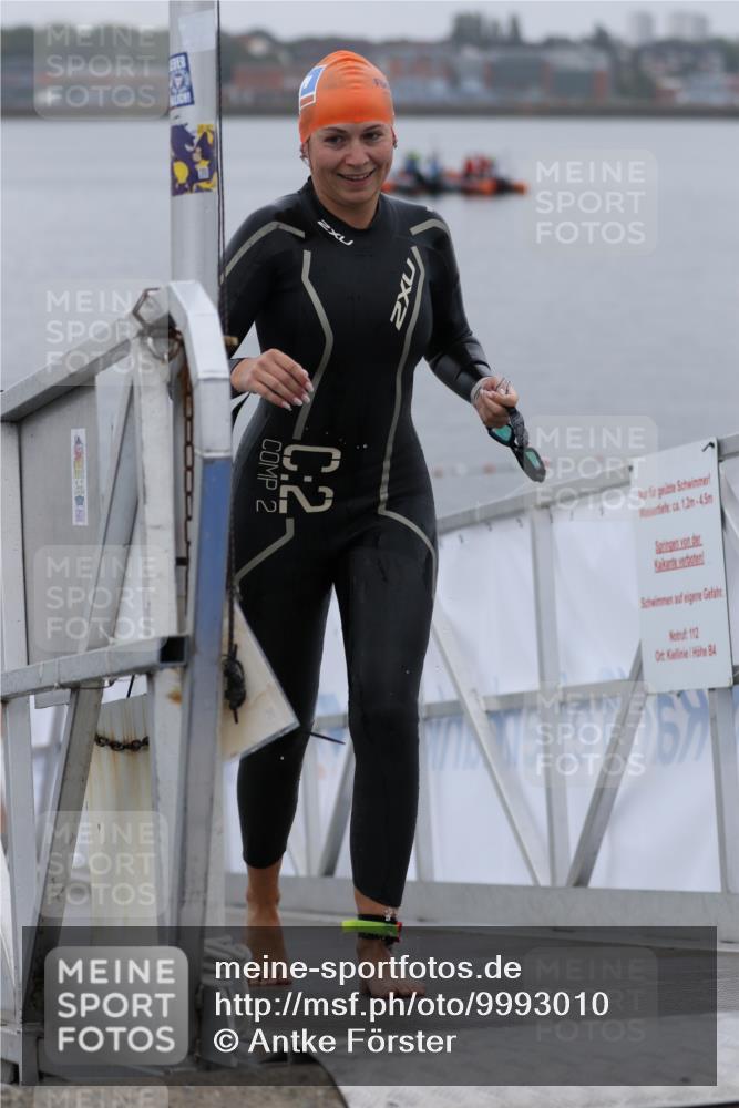 16.08.2026 - KN Förde Triathlon 2026 Antke Förster http://msf.ph/oto/9993010 16.08.2026 09:29:14 Schwimmen 260, 233, 234, 267 meine-sportfotos.de