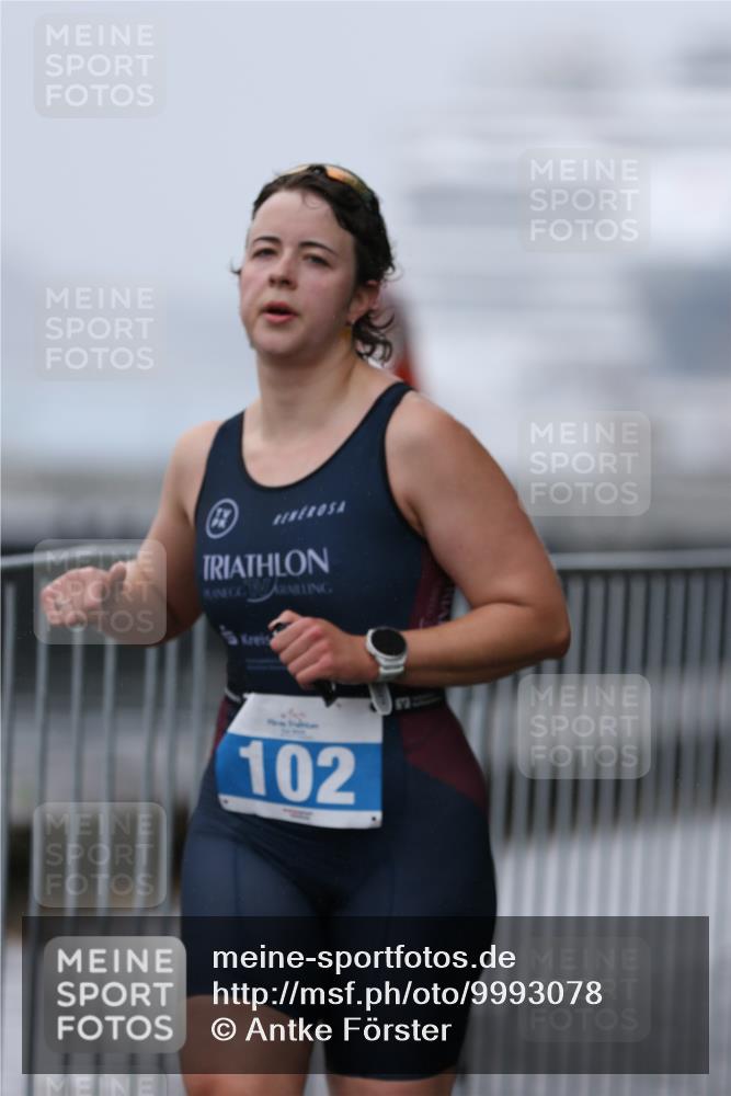 16.08.2026 - KN Förde Triathlon 2026 Antke Förster http://msf.ph/oto/9993078 16.08.2026 09:55:40 Laufen  meine-sportfotos.de