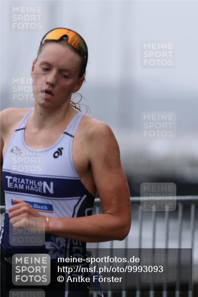16.08.2026 - KN Förde Triathlon 2026 Antke Förster http://msf.ph/oto/9993093 16.08.2026 09:57:59 Laufen  meine-sportfotos.de