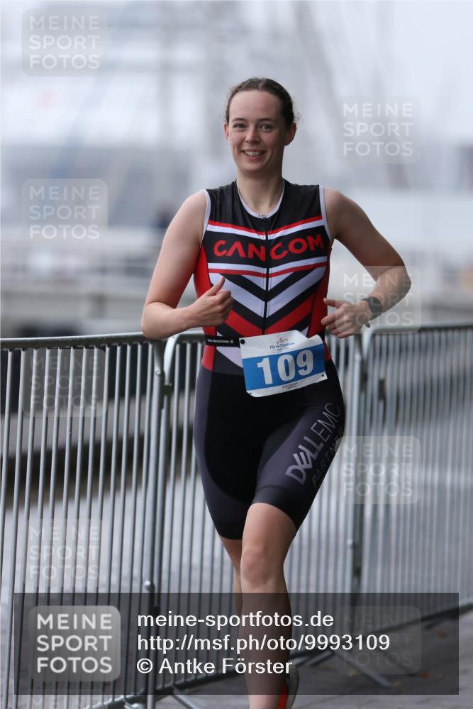 16.08.2026 - KN Förde Triathlon 2026 Antke Förster http://msf.ph/oto/9993109 16.08.2026 10:01:32 Laufen  meine-sportfotos.de