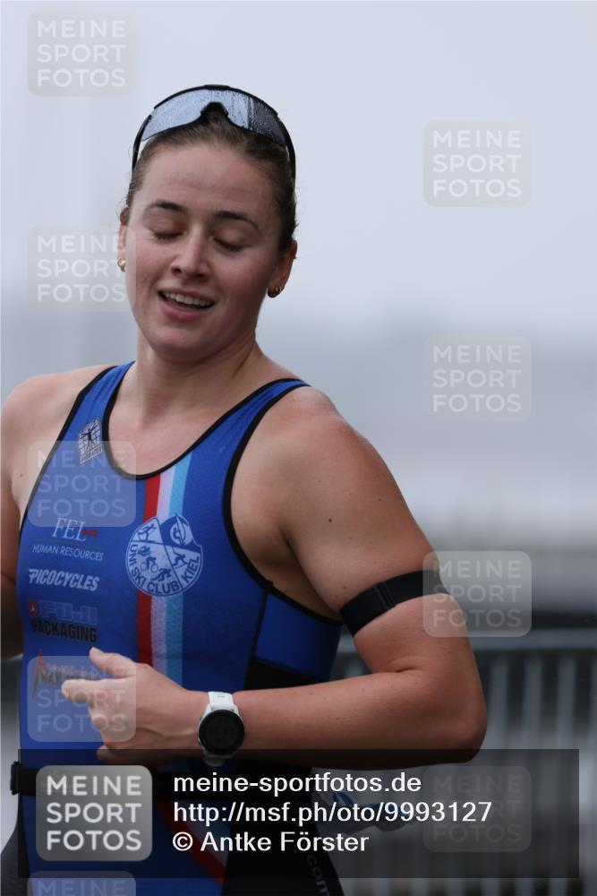16.08.2026 - KN Förde Triathlon 2026 Antke Förster http://msf.ph/oto/9993127 16.08.2026 10:02:34 Laufen  meine-sportfotos.de