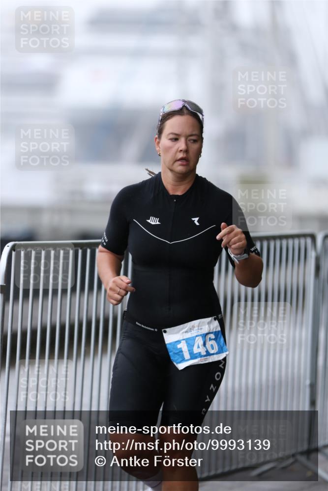 16.08.2026 - KN Förde Triathlon 2026 Antke Förster http://msf.ph/oto/9993139 16.08.2026 10:03:17 Laufen  meine-sportfotos.de