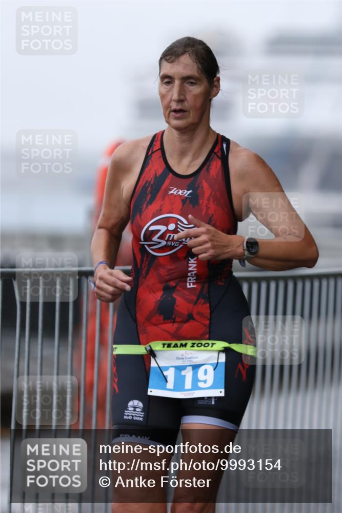16.08.2026 - KN Förde Triathlon 2026 Antke Förster http://msf.ph/oto/9993154 16.08.2026 10:03:41 Laufen  meine-sportfotos.de