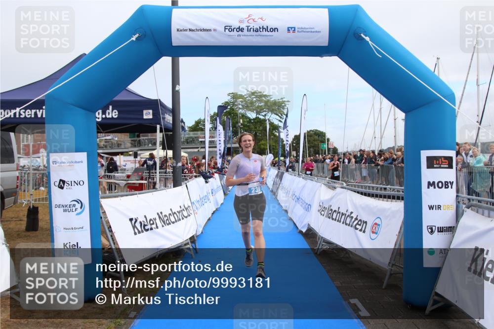 16.08.2026 - KN Förde Triathlon 2026 Markus Tischler http://msf.ph/oto/9993181 16.08.2026 10:36:50 Ziel 239, 239 meine-sportfotos.de
