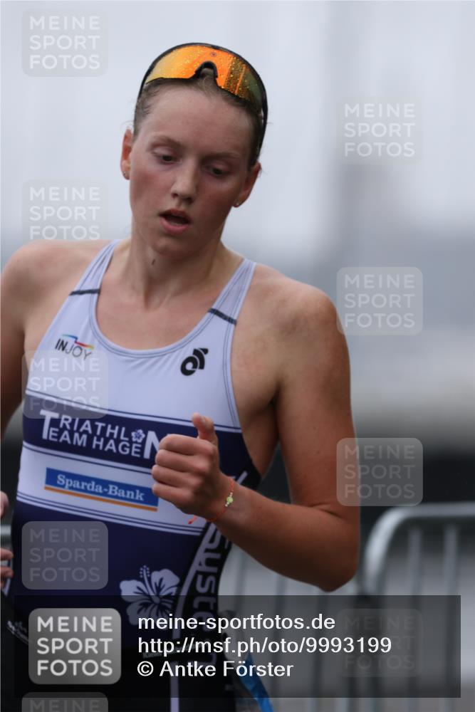 16.08.2026 - KN Förde Triathlon 2026 Antke Förster http://msf.ph/oto/9993199 16.08.2026 10:04:55 Laufen  meine-sportfotos.de