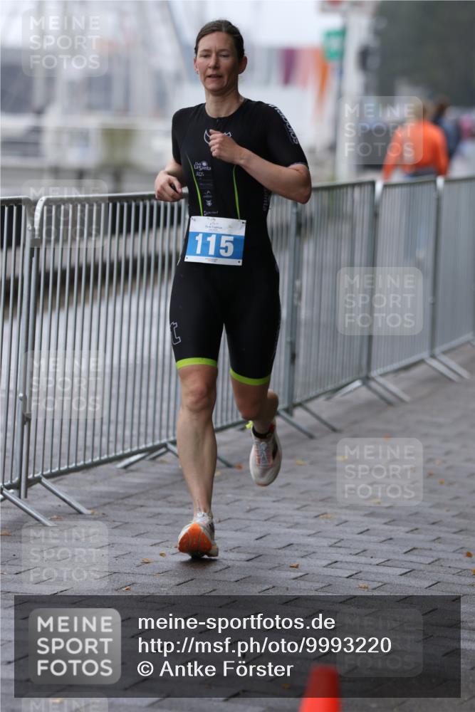 16.08.2026 - KN Förde Triathlon 2026 Antke Förster http://msf.ph/oto/9993220 16.08.2026 10:05:28 Laufen  meine-sportfotos.de