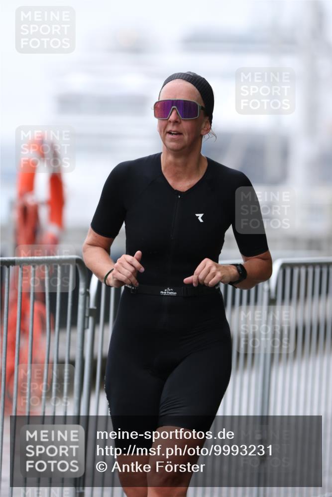 16.08.2026 - KN Förde Triathlon 2026 Antke Förster http://msf.ph/oto/9993231 16.08.2026 10:06:01 Laufen  meine-sportfotos.de