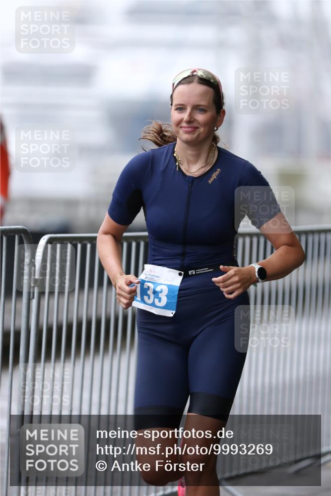 16.08.2026 - KN Förde Triathlon 2026 Antke Förster http://msf.ph/oto/9993269 16.08.2026 10:07:08 Laufen  meine-sportfotos.de