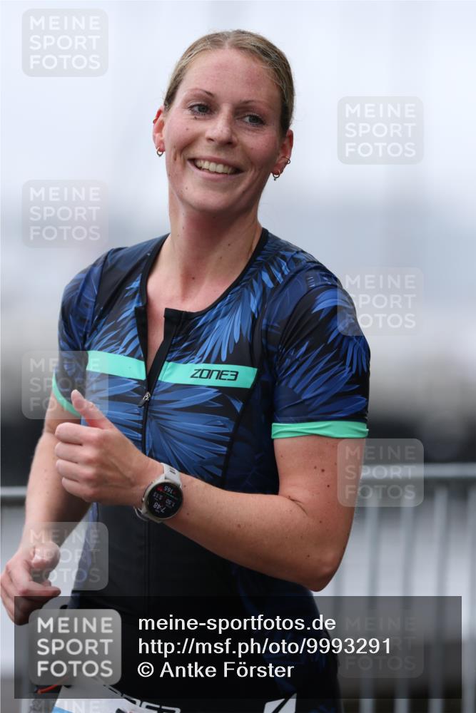 16.08.2026 - KN Förde Triathlon 2026 Antke Förster http://msf.ph/oto/9993291 16.08.2026 10:07:34 Laufen  meine-sportfotos.de