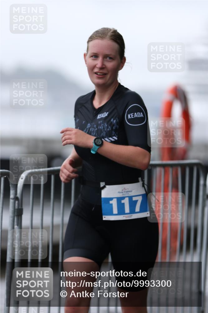 16.08.2026 - KN Förde Triathlon 2026 Antke Förster http://msf.ph/oto/9993300 16.08.2026 10:07:51 Laufen  meine-sportfotos.de