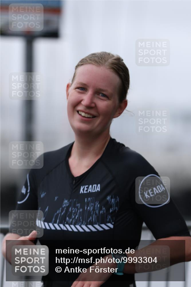 16.08.2026 - KN Förde Triathlon 2026 Antke Förster http://msf.ph/oto/9993304 16.08.2026 10:07:52 Laufen  meine-sportfotos.de