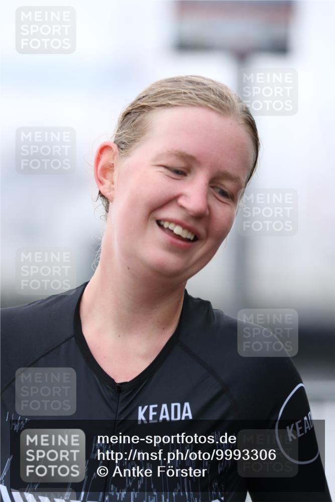 16.08.2026 - KN Förde Triathlon 2026 Antke Förster http://msf.ph/oto/9993306 16.08.2026 10:07:53 Laufen  meine-sportfotos.de