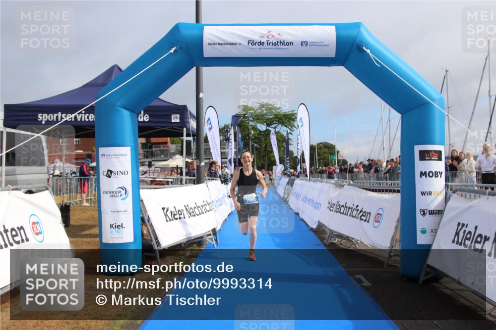 16.08.2026 - KN Förde Triathlon 2026 Markus Tischler http://msf.ph/oto/9993314 16.08.2026 10:38:42 Ziel 200, 200 meine-sportfotos.de