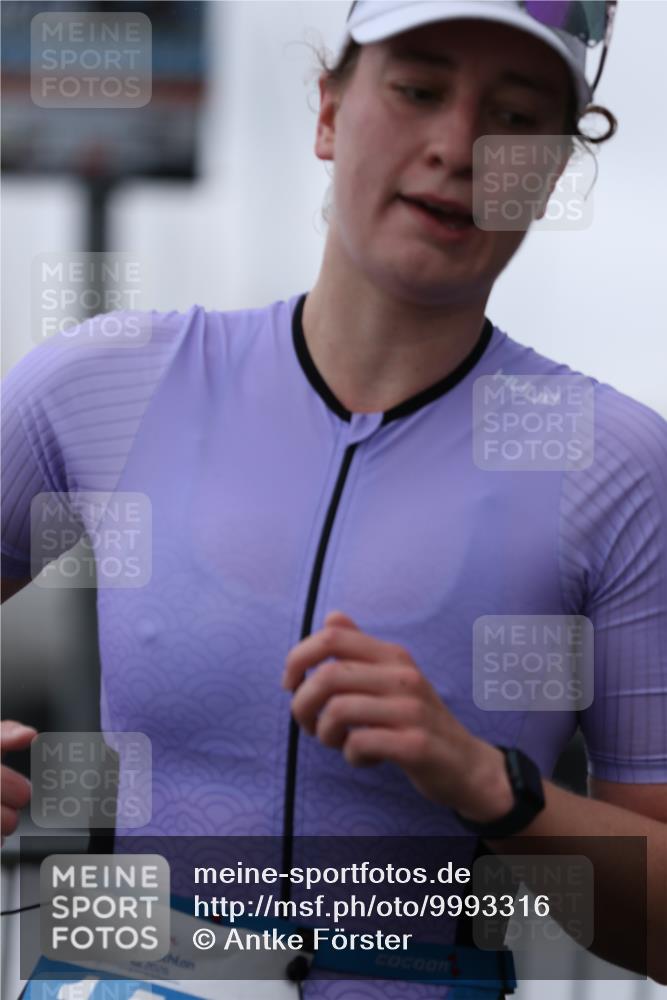 16.08.2026 - KN Förde Triathlon 2026 Antke Förster http://msf.ph/oto/9993316 16.08.2026 10:08:39 Laufen  meine-sportfotos.de