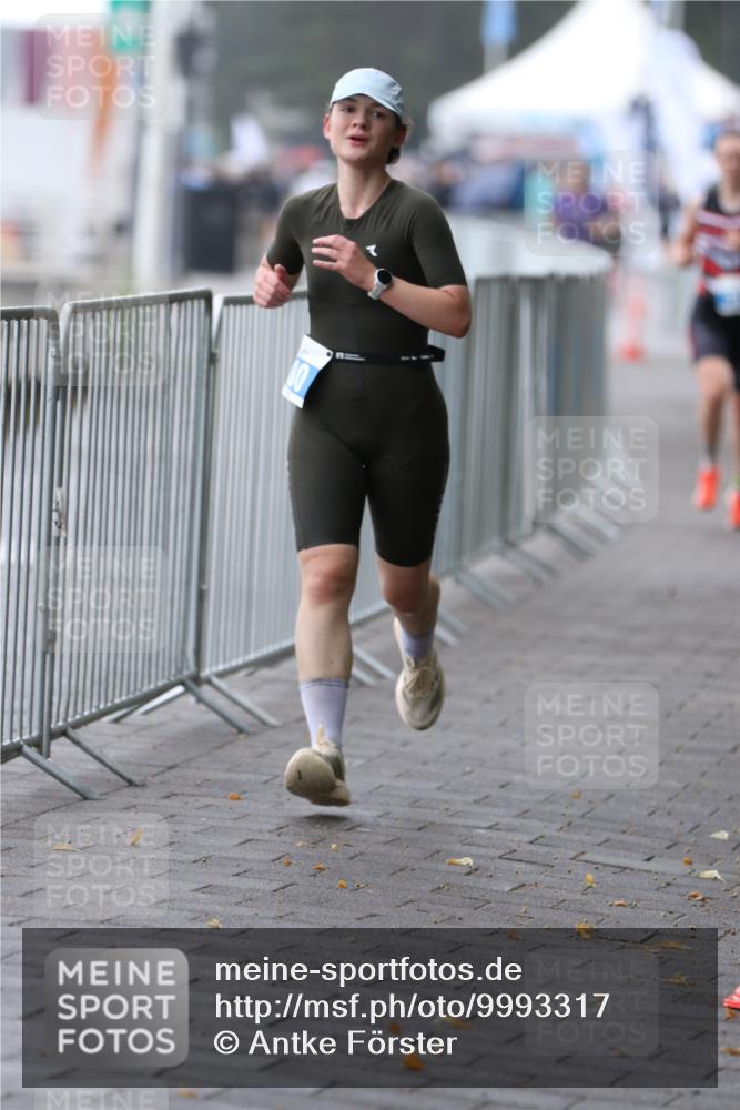 16.08.2026 - KN Förde Triathlon 2026 Antke Förster http://msf.ph/oto/9993317 16.08.2026 10:08:51 Laufen  meine-sportfotos.de