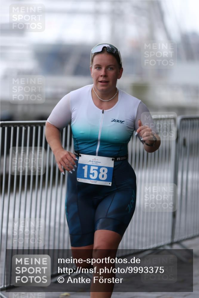 16.08.2026 - KN Förde Triathlon 2026 Antke Förster http://msf.ph/oto/9993375 16.08.2026 10:10:00 Laufen  meine-sportfotos.de